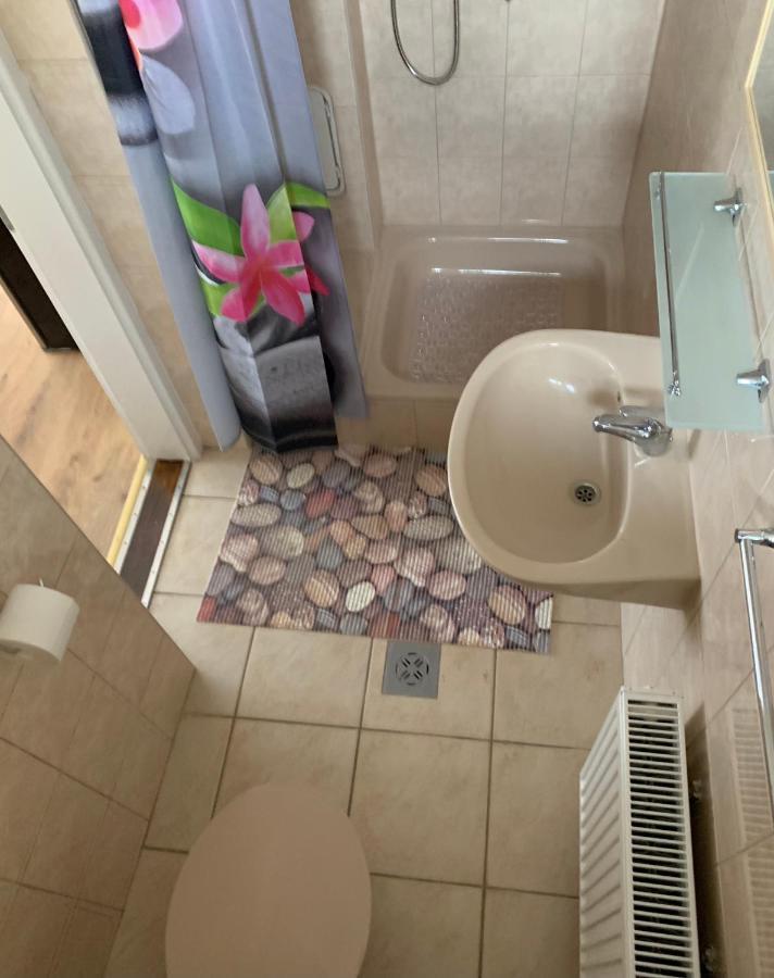 Zsuzsa Apartman Hajdúszoboszló Exterior foto
