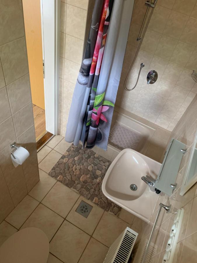 Zsuzsa Apartman Hajdúszoboszló Exterior foto