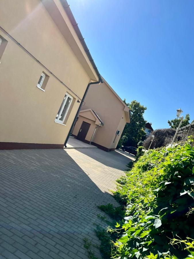 Zsuzsa Apartman Hajdúszoboszló Exterior foto