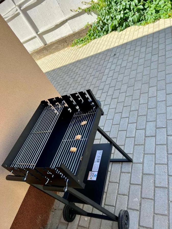 Zsuzsa Apartman Hajdúszoboszló Exterior foto